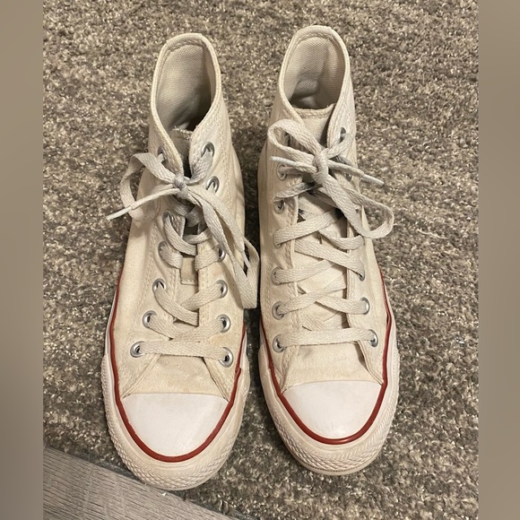women’s white converse - Picture 2 of 3